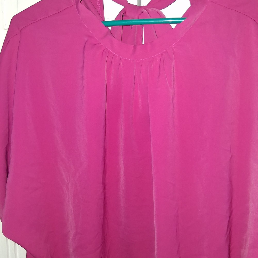 Chic Women's V-neck Blouse in Vibrant Pink - Picture 2 of 6